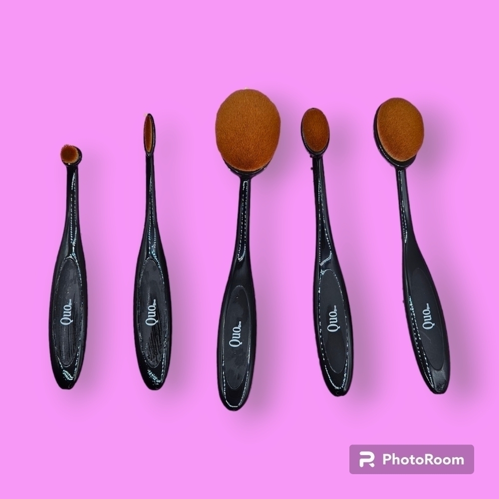 Quo Cosmetics Artisan Brush Set